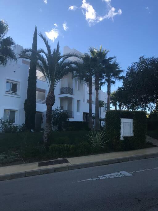 Alcazaba Blue Lagoon 3 Bedroom, Ground Floor Apartment Estepona Exteriér fotografie